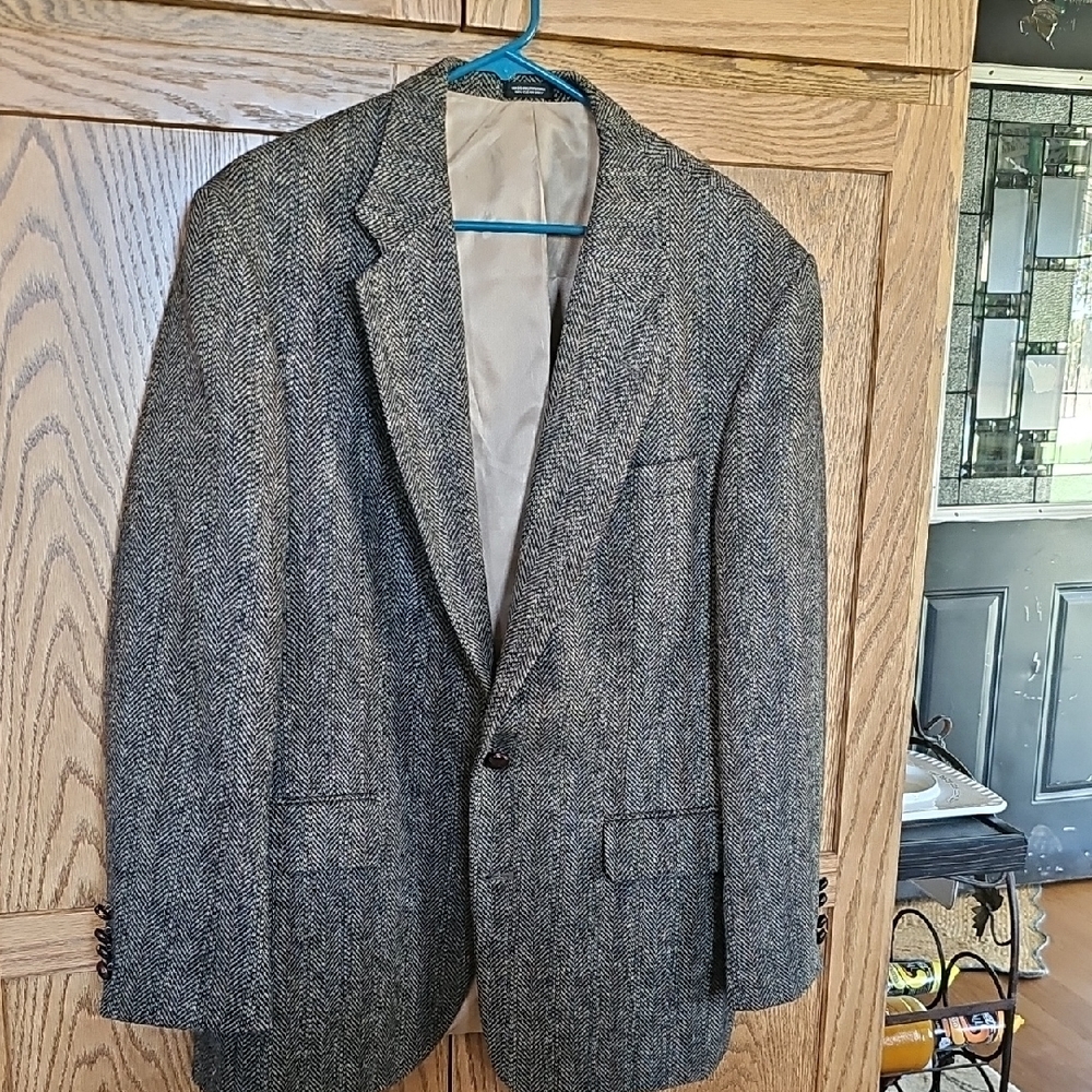 Gray Herringbone Blazer with Textured Tweed Fabric